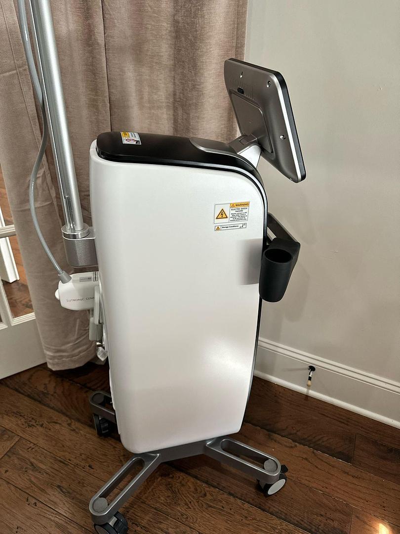 2022 Lutronic Genius – Radio Frequency Microneedling System