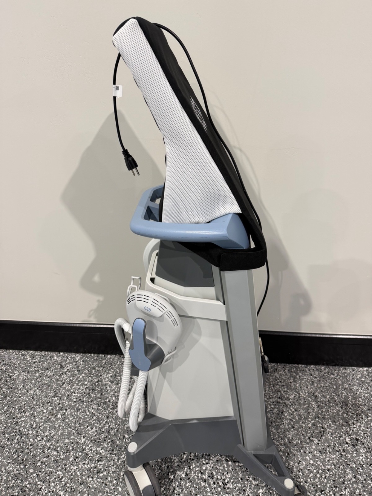 2018 BTL EmSculpt Sculpting Machine – Large Paddles – MACHINE HAS ERRORS