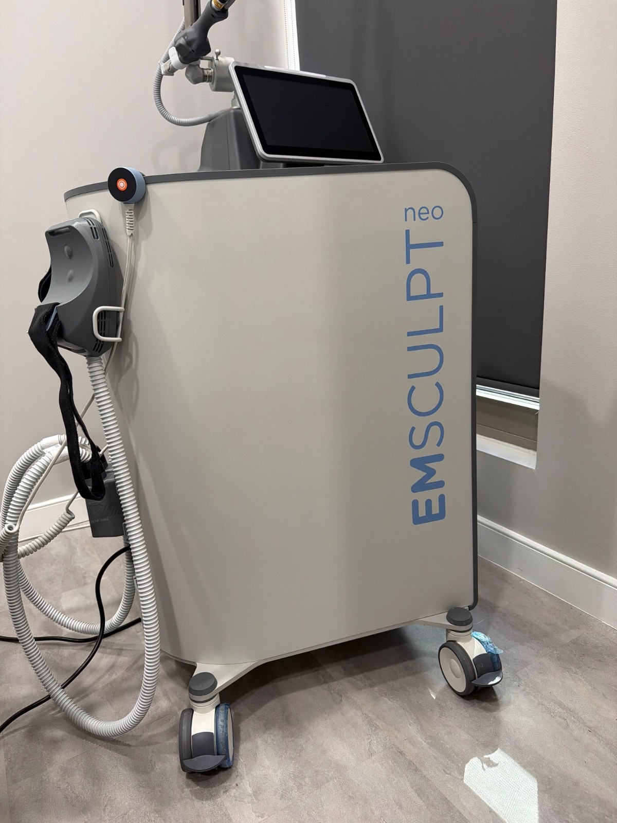 BTL Emsculpt Neo Body contouring and Sculpting with large and small paddles