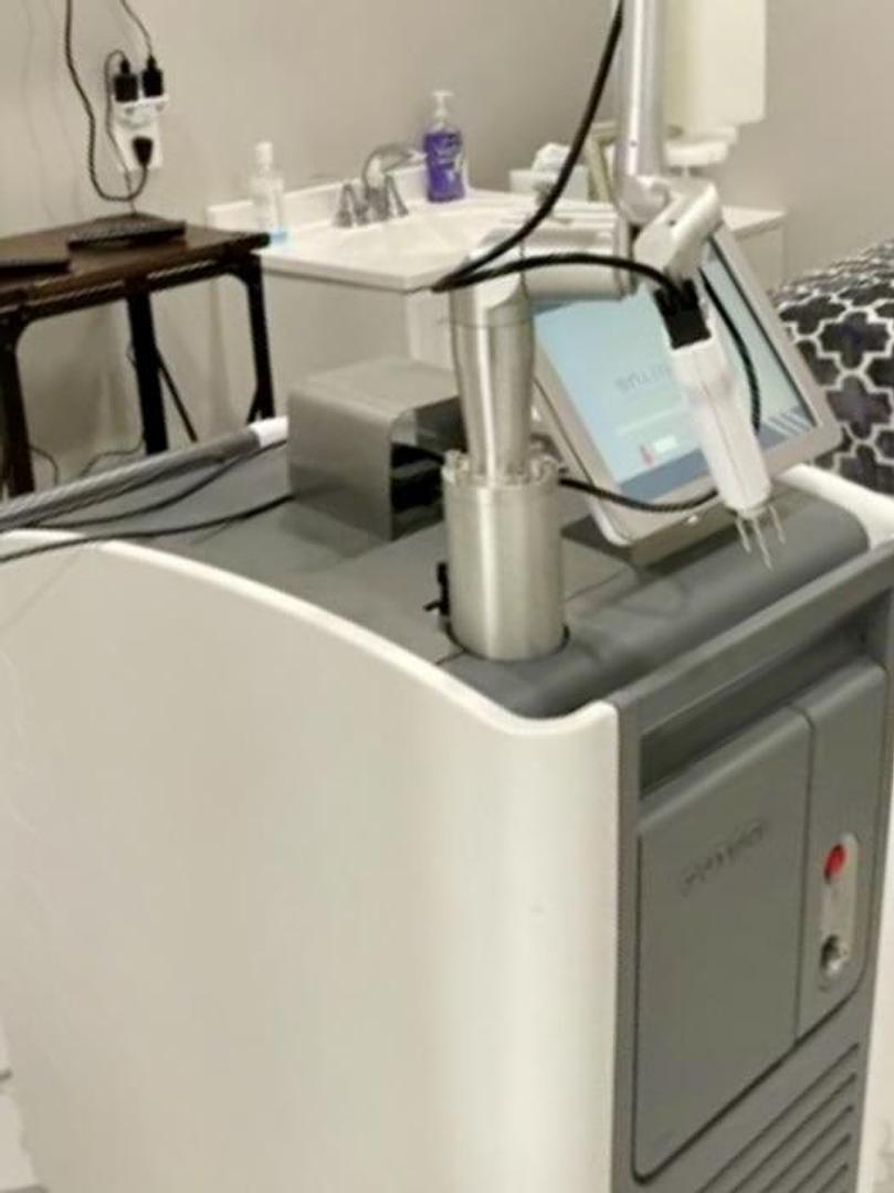 2018 CUTERA Enlighten III – 3 Wavelength Tattoo Removal Laser- LOW USAGE!!!