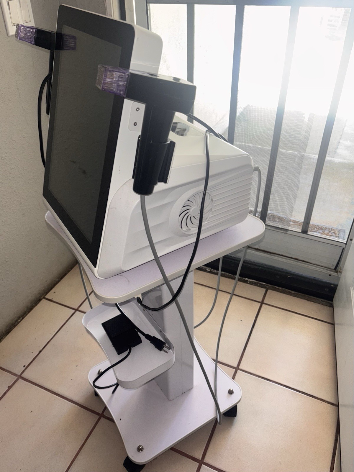 2025 Profesional Morpheus 8 Fractional Skin Tightening Machine Face Body Lifting