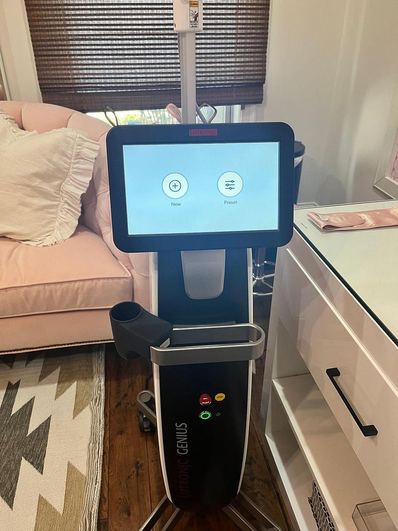 2022 Lutronic Genius – Radio Frequency Microneedling System