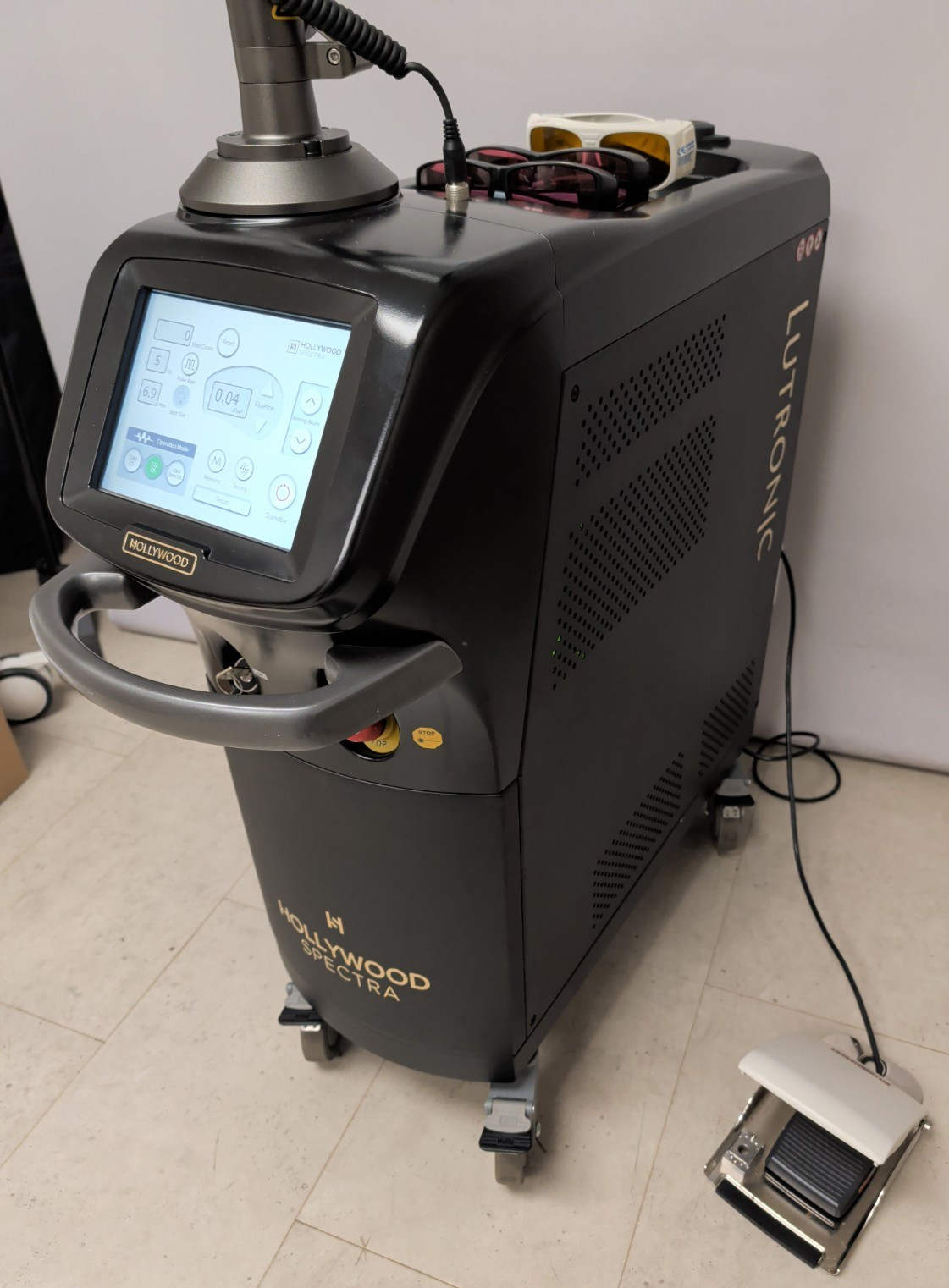 2021 Lutronic Hollywood Spectra Laser – Dual Pulse Nd:Yag Laser