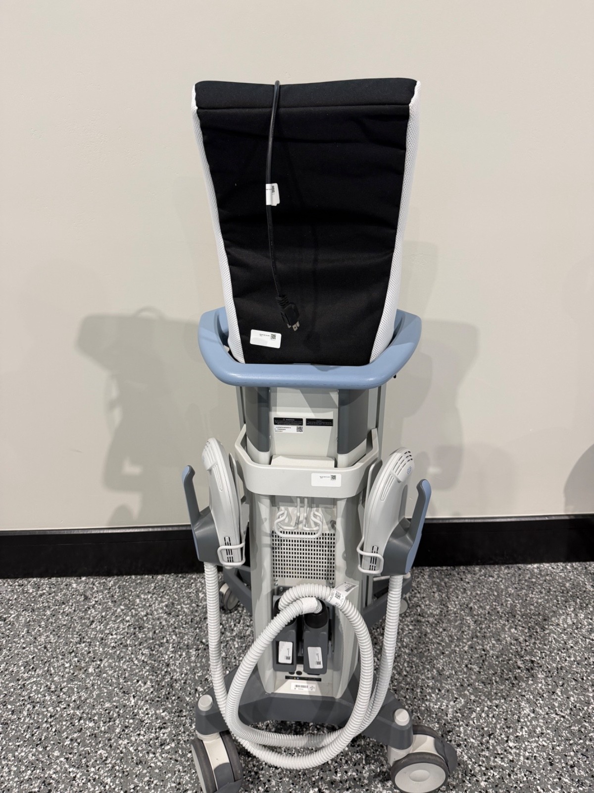 2018 BTL EmSculpt Sculpting Machine – Large Paddles – MACHINE HAS ERRORS