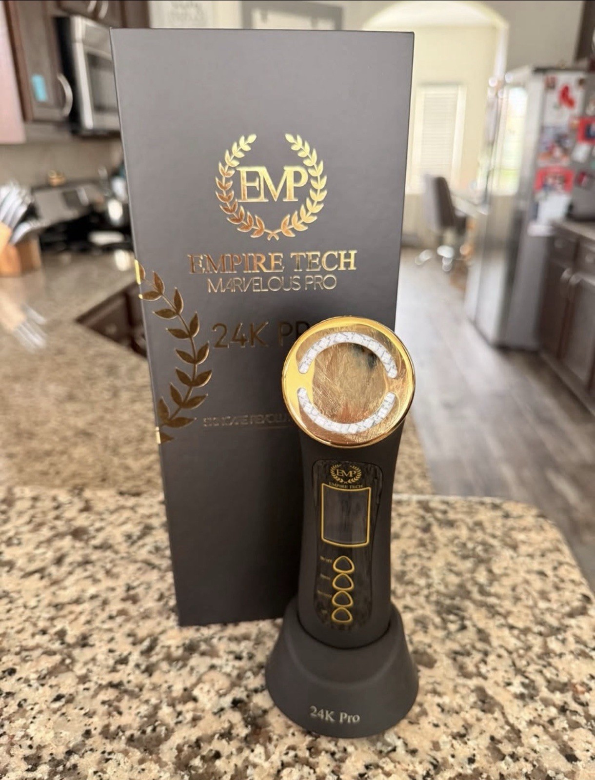 MARVELOUS 24K GOLD PRO Skincare Revolution System/Red Light Therapy Wand