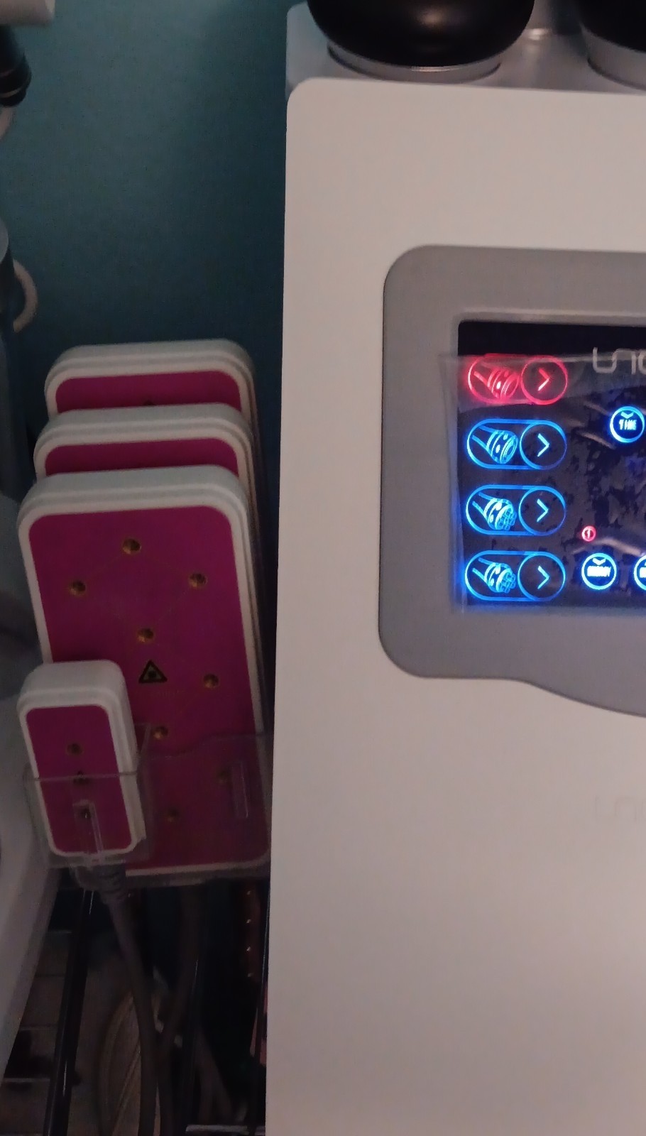 Unoisetion Aesthetic Cosmetic Machine with Multiple Handpieces and Digital Timer