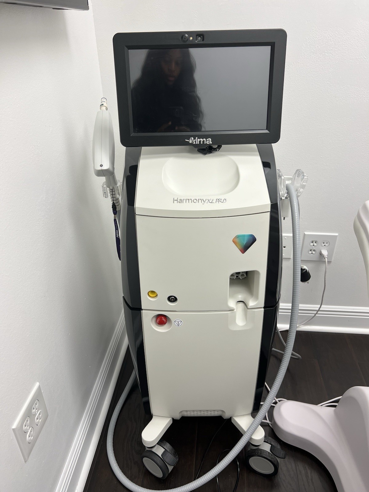 Alma Harmony XL PRO Laser Skin Tightening Hair Removal Dermatology Cosmetology