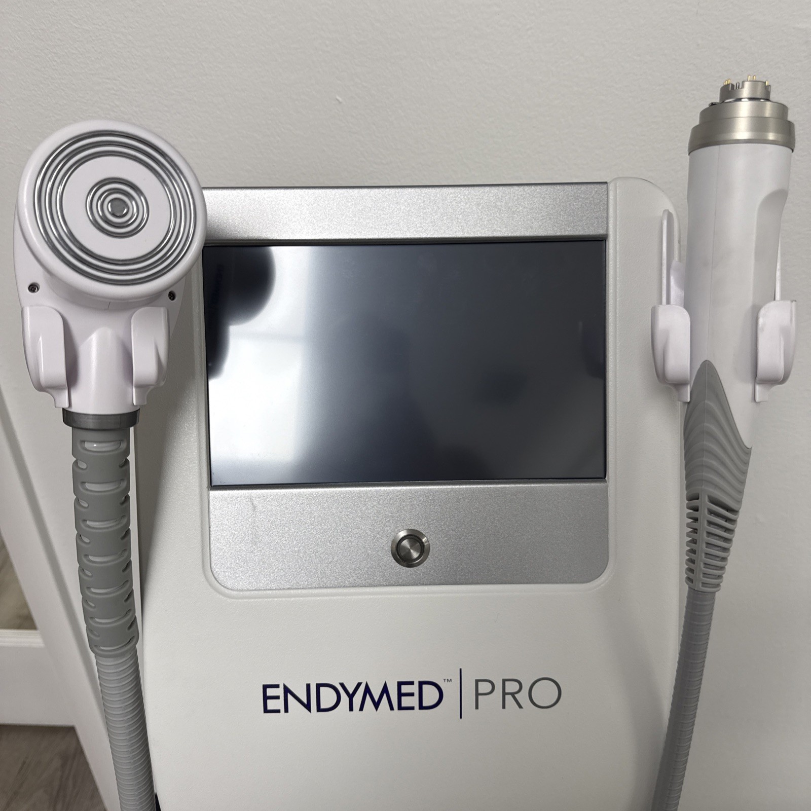 2023 Endymed Pro RF Microneedling, Body Contouring And Skin Tightening, Mint!