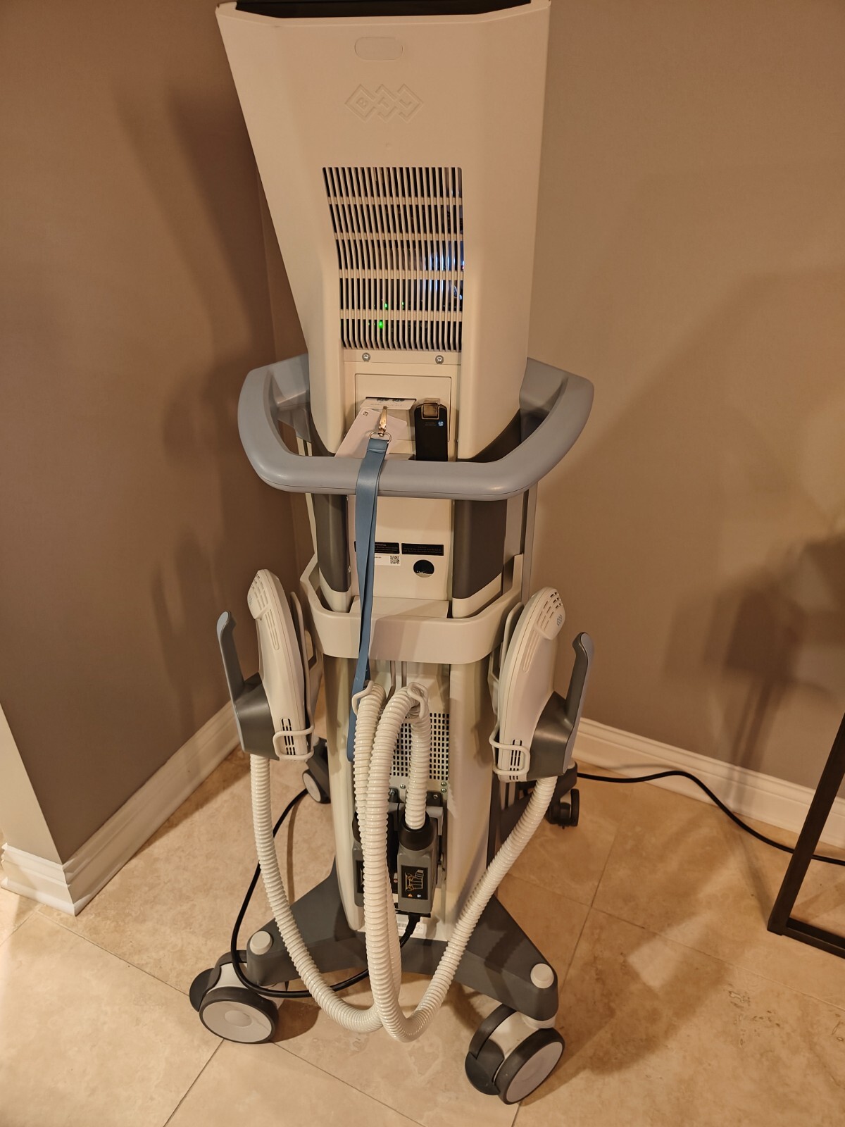 2019 BTL Aesthetics Emsculpt with large and small applicators