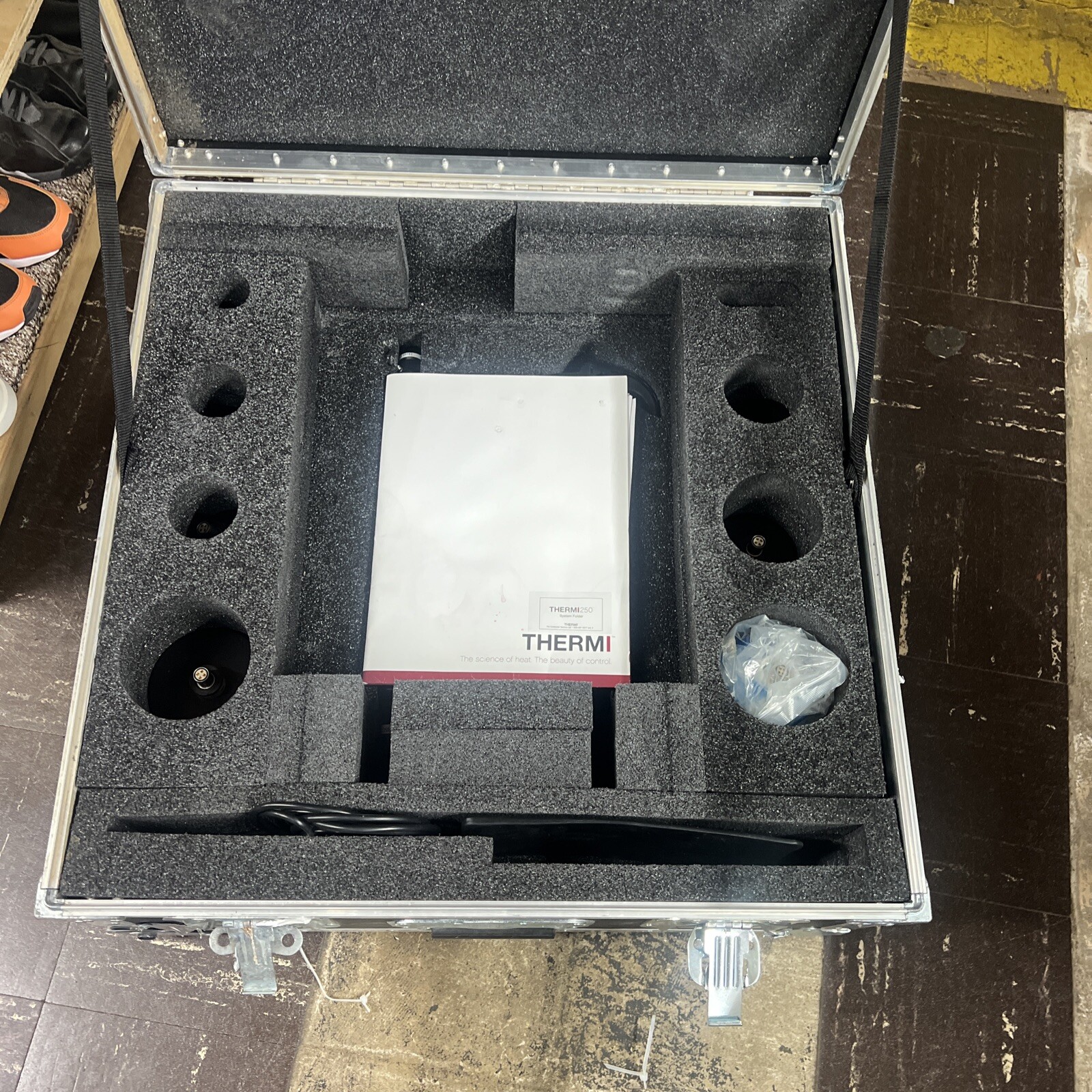 Thermi250 RF Radio frequncey Skin Tightening System with case and attachments