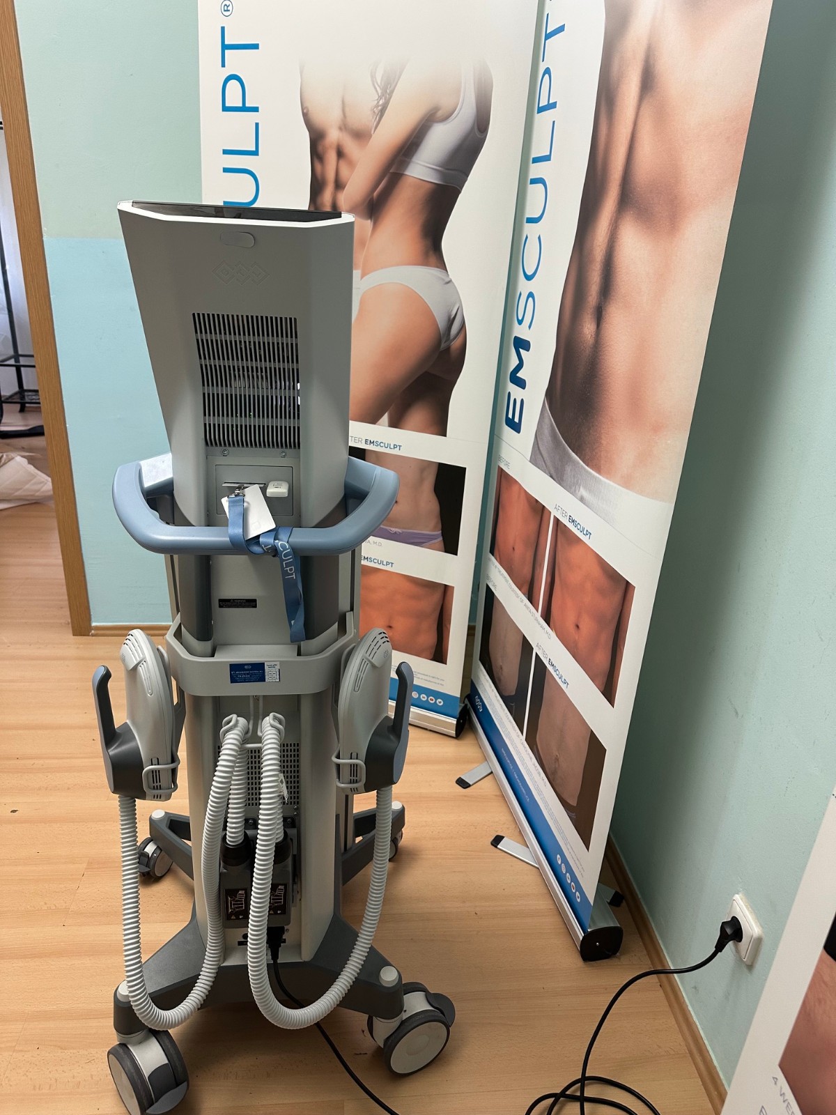 BTL EMSCULPT 201 – Excellent Condition–Low usage- 2 Large +2 Small Applicators