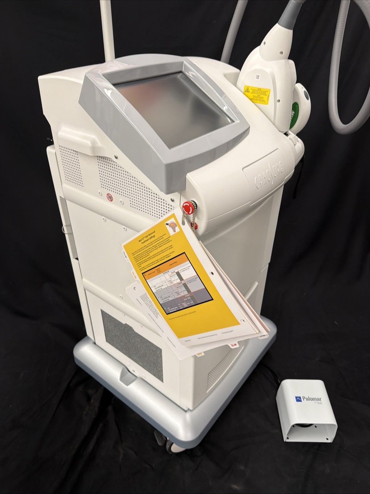 Cynosure Icon Laser with 2 Handpieces