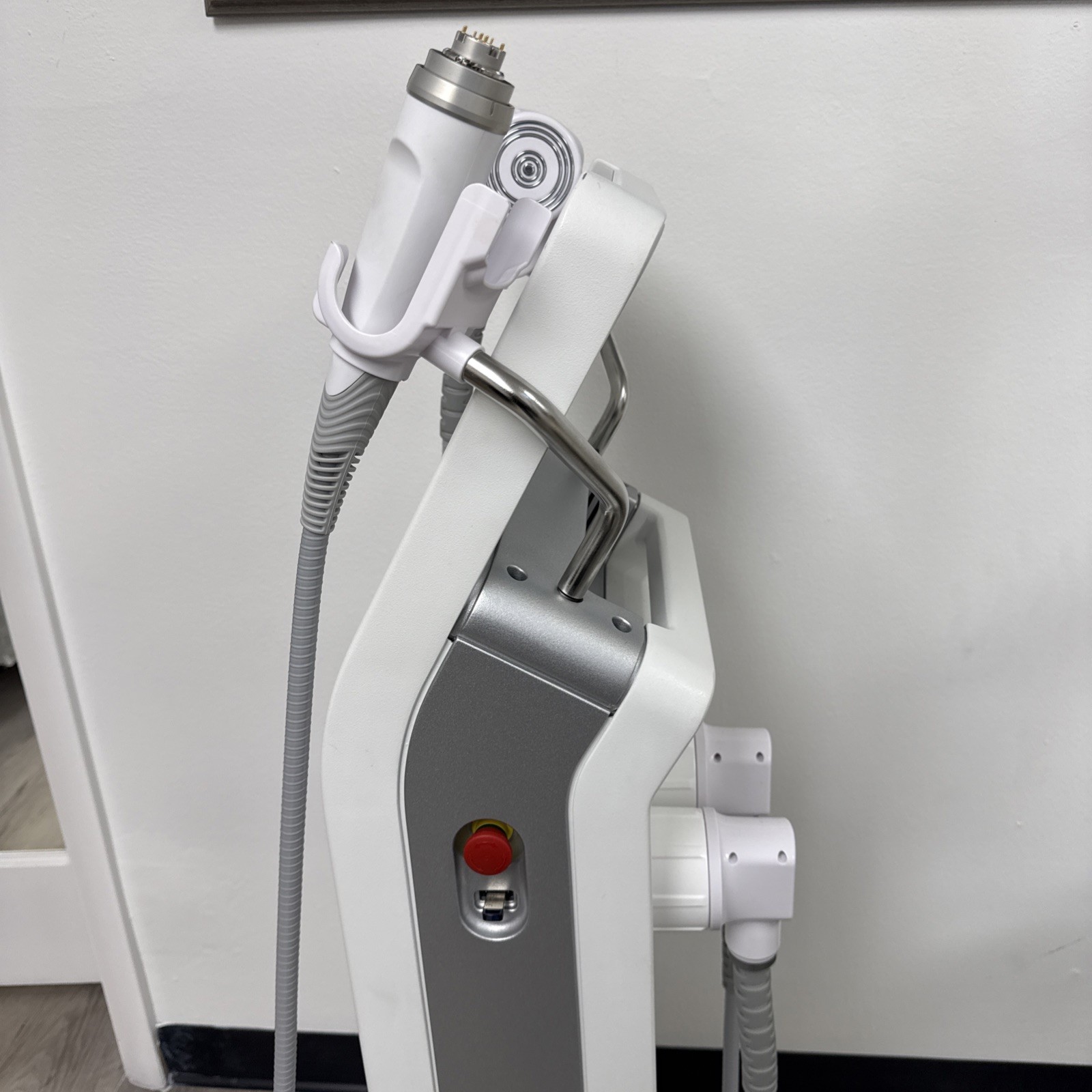 2023 Endymed Pro RF Microneedling, Body Contouring And Skin Tightening, Mint!