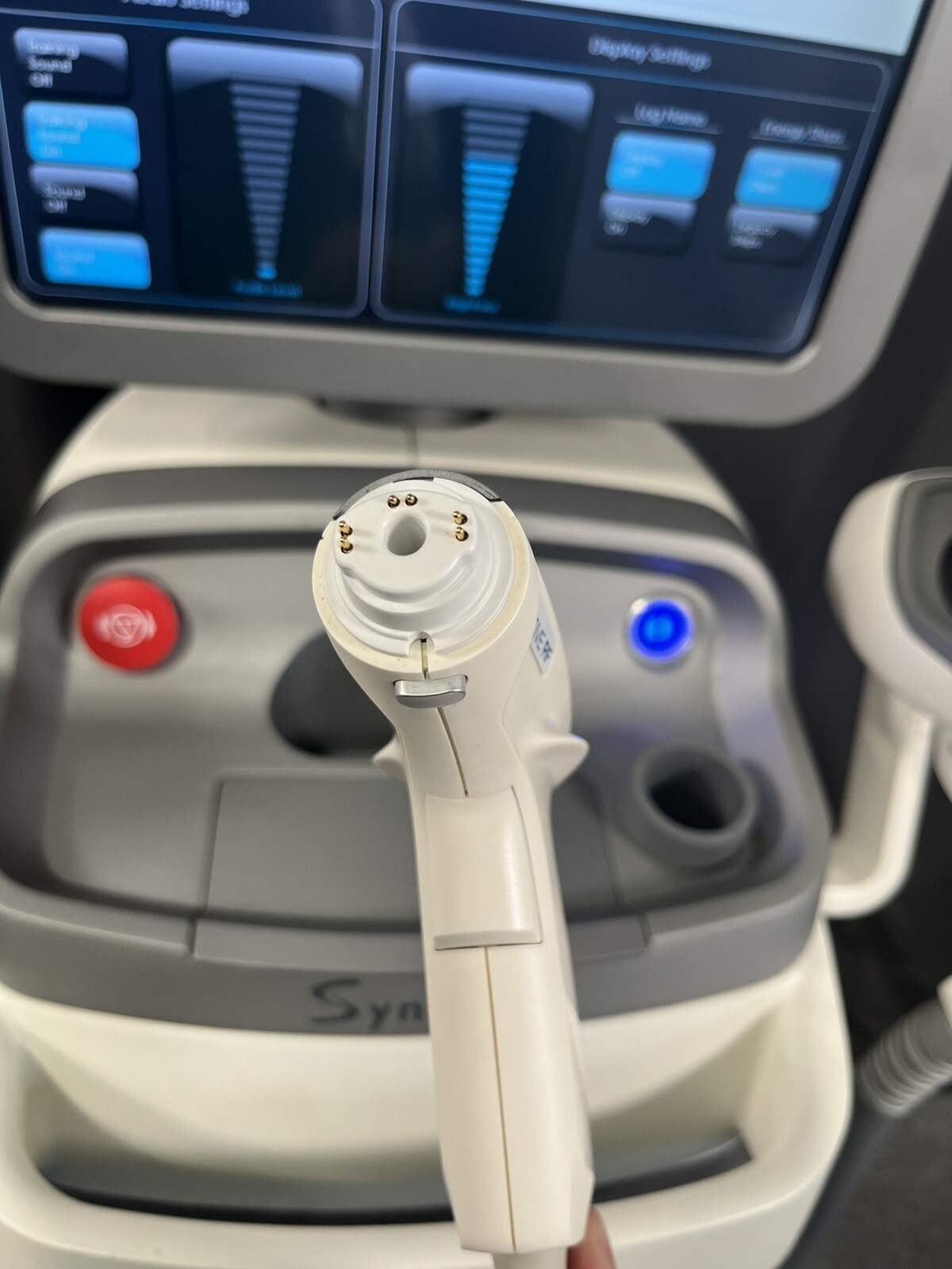 2012 Syneron Elos Plus Used With Functioning Hand pieces.