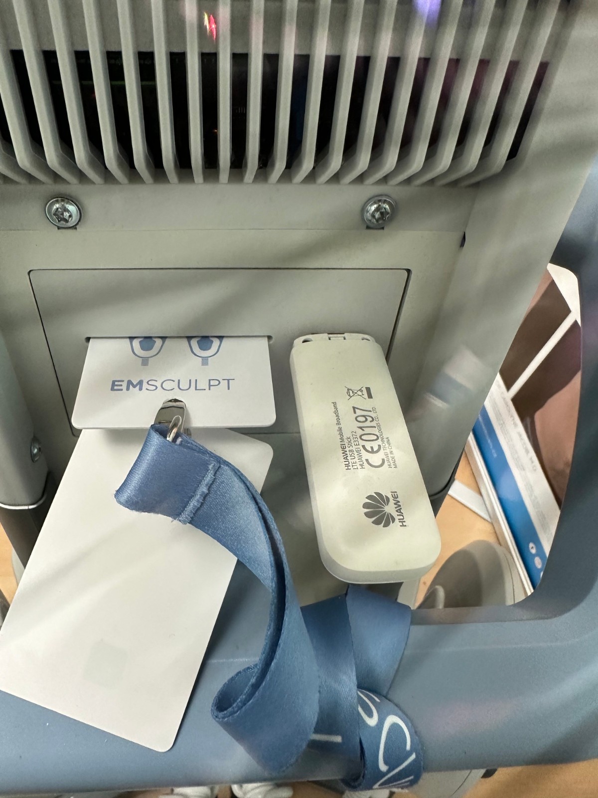 BTL EMSCULPT 201 – Excellent Condition–Low usage- 2 Large +2 Small Applicators