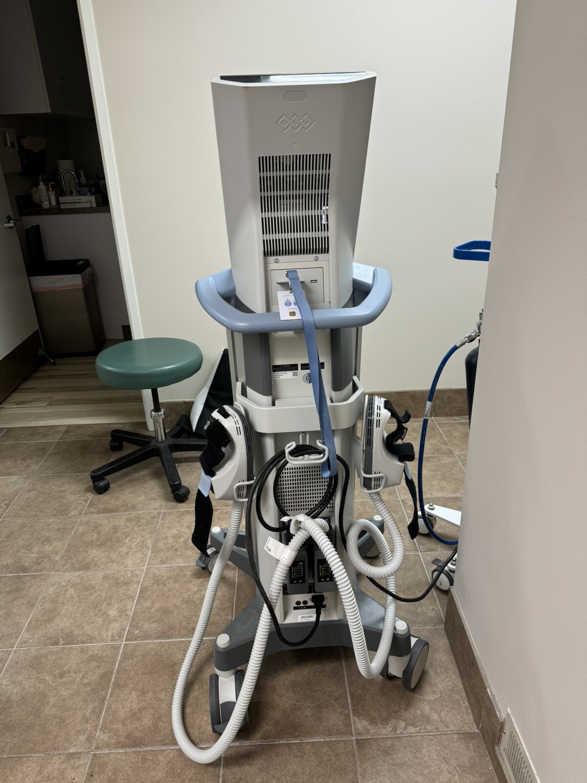 Emsculpt Classic 2019 BURN FAT, BUILD Muscle abs, glutes thighs, arms HIFEM BTL