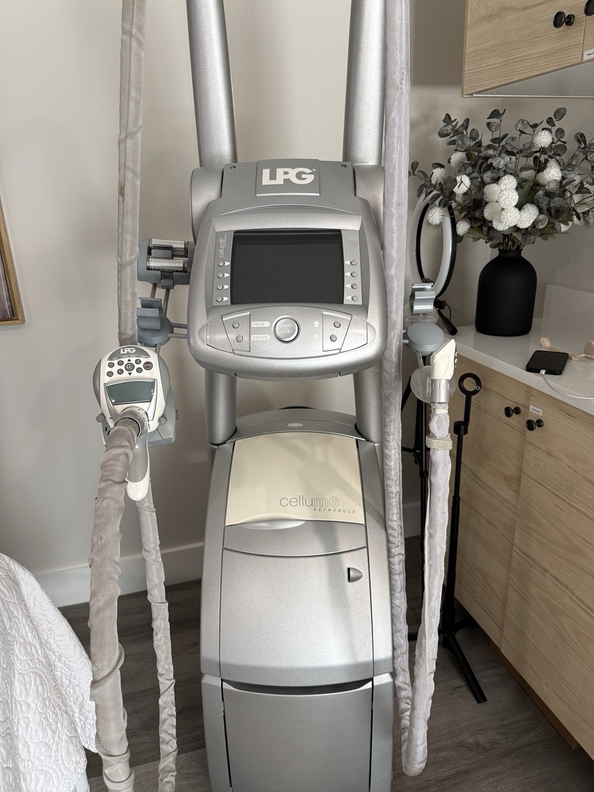 LPG Cellu M6 Keymodule Cavitation & Vacuum Portable Machine w/ Handpieces