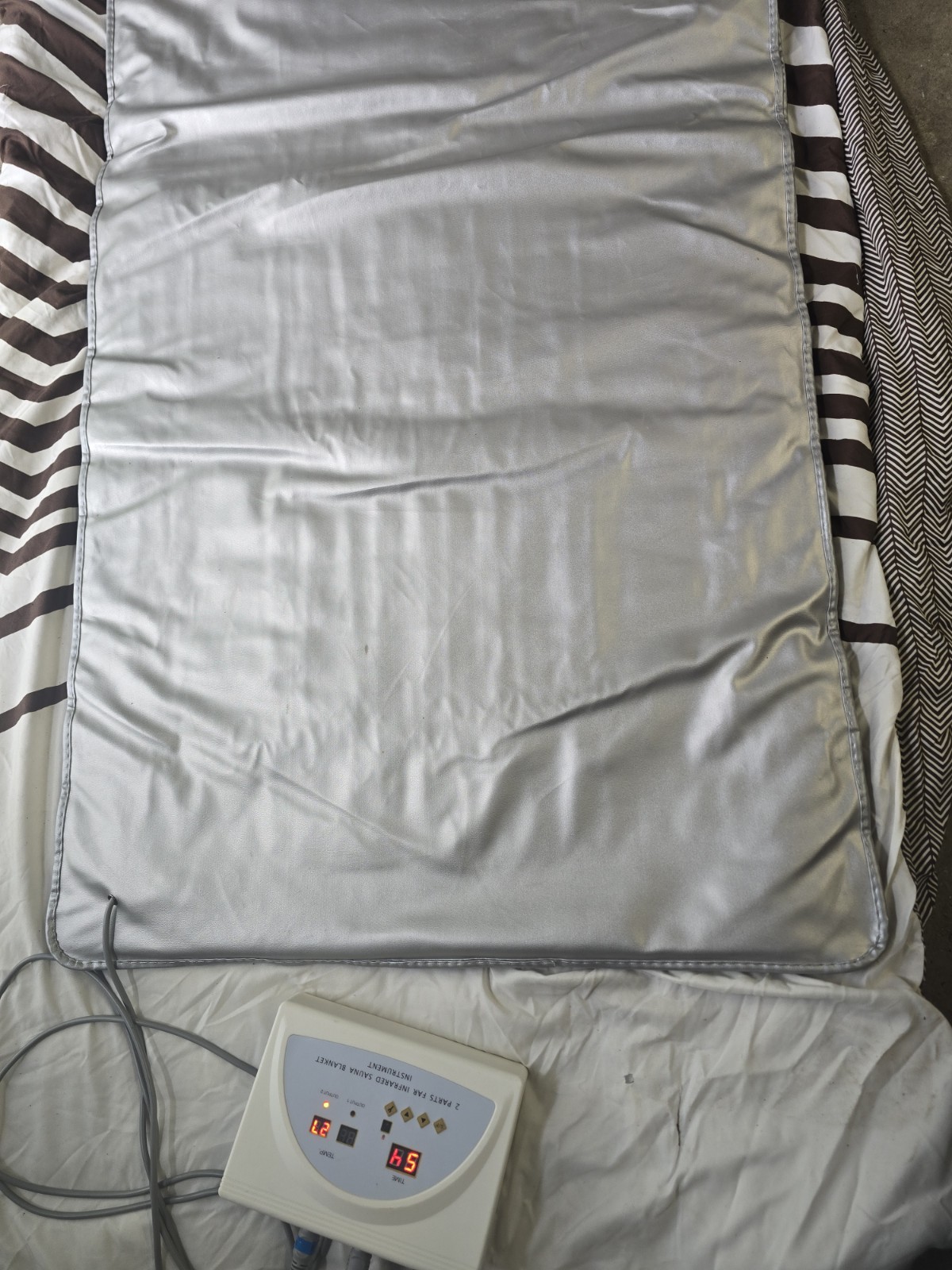 Portable Far Infrared Sauna Blanket with Control Panel for Weight Reduction