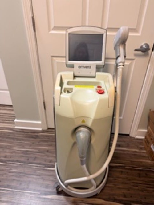 Emvera Technologies’ DIODE Laser WORKING UNIT – NEEDS HANDPIECE REPLACEMENT