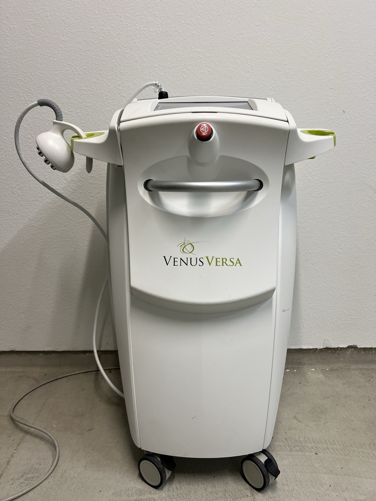 Venus Versa 2022 Fully Operational Laster Hair Removal All Attachments 1 Owner