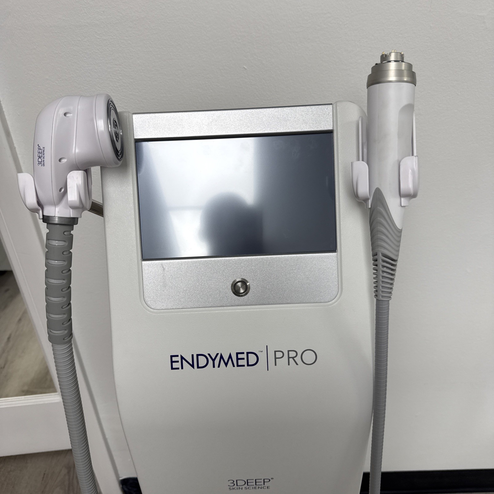 2023 Endymed Pro RF Microneedling, Body Contouring And Skin Tightening, Mint!