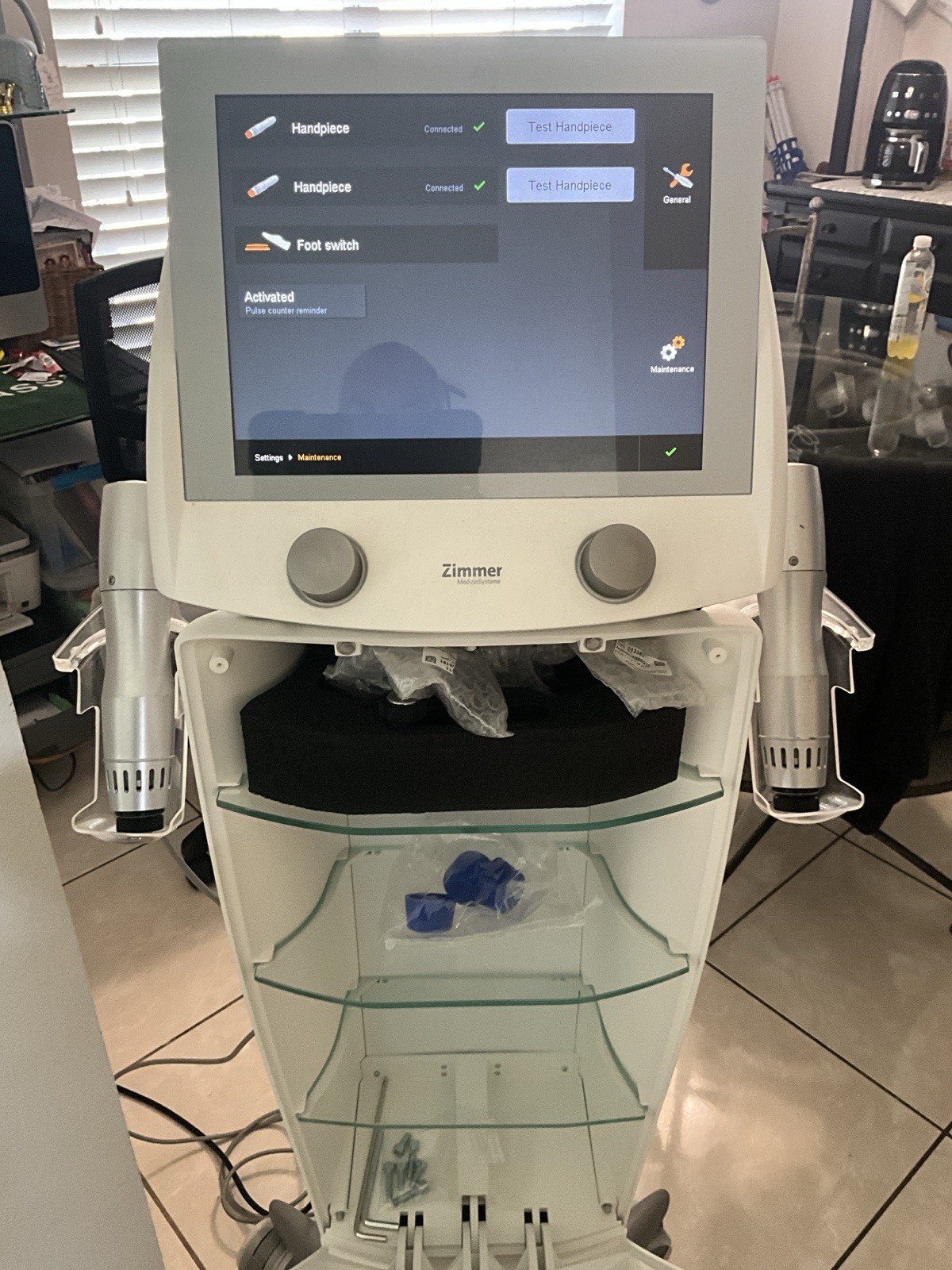 Zimmer MedizinSysteme Z Wave Pro Shockwave Cellulite Reduction Cart Mounted