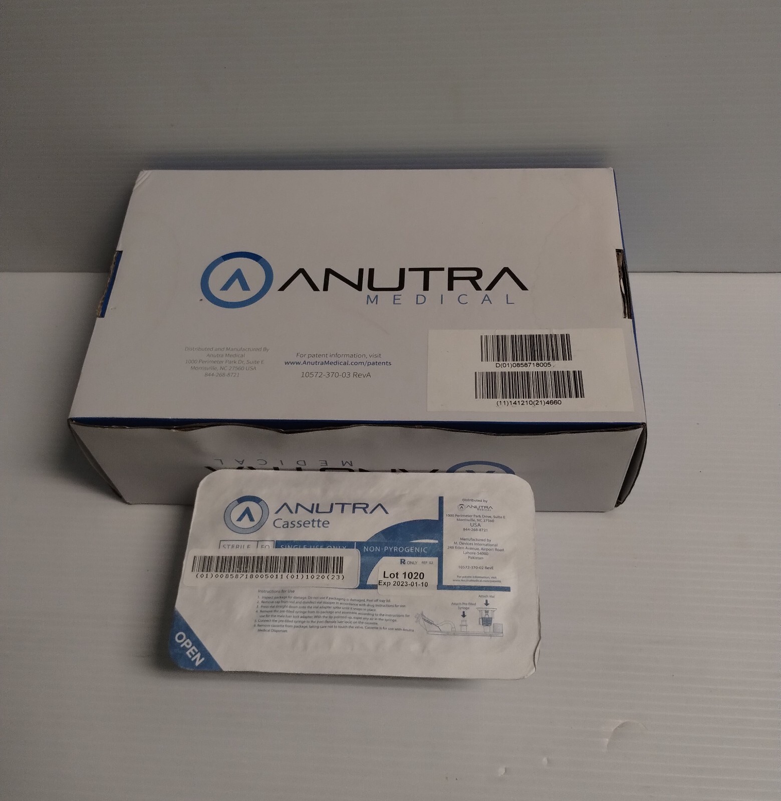 Anutra Dispenser Dental Dentistry Lot