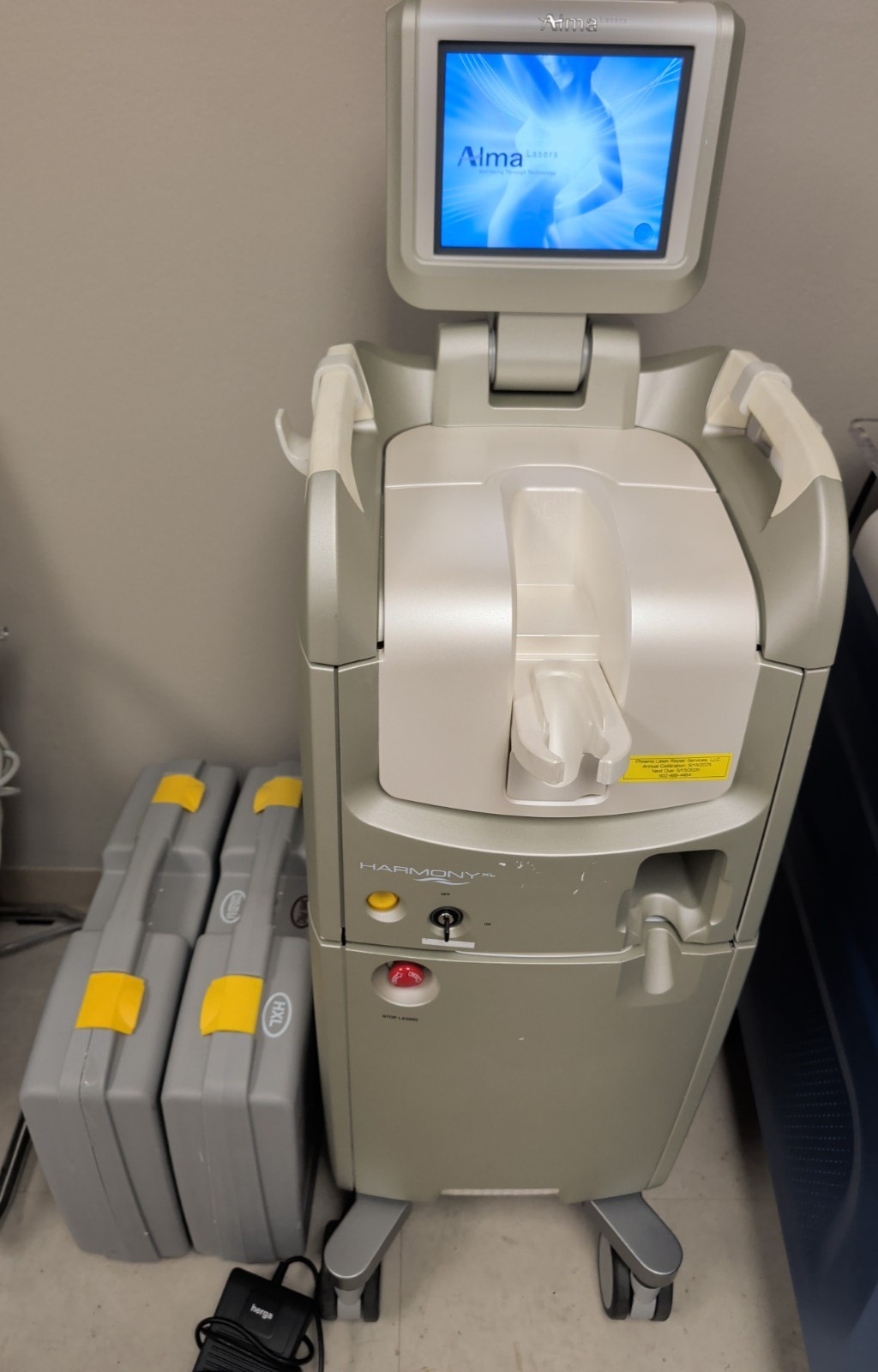 Alma Harmony XL 2015 with 540, Dye VL and I Pixel hand pieces