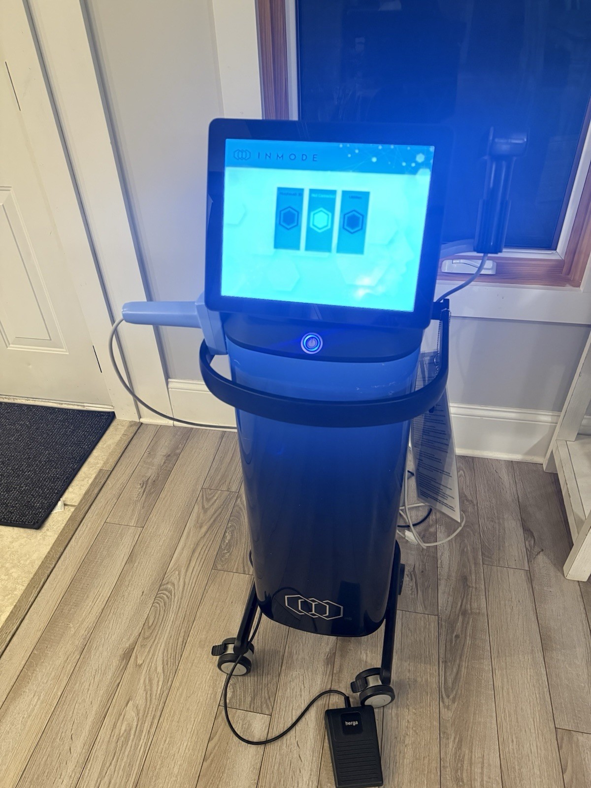 InMode RF Pro Radio Frequency Skin Tightening & Wrinkle Reducing AG609482A
