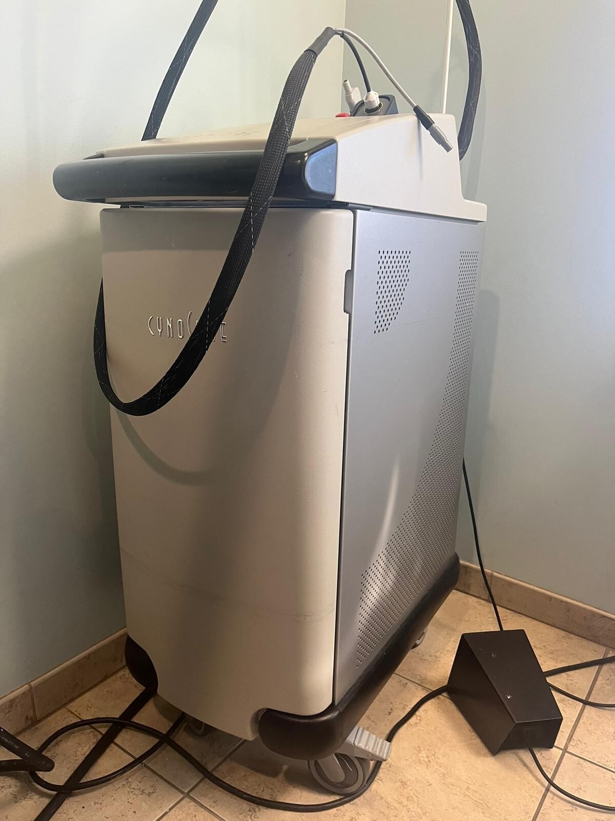 2015 Cynosure Elite Plus 755/1064 Laser