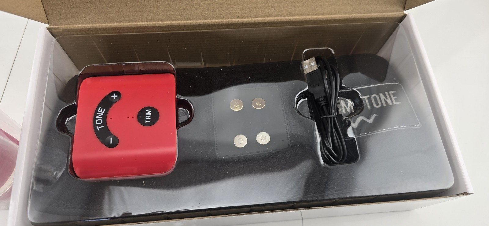 Brand New Trim and Tone Belt. Red light Therapy and EMS all in one unit