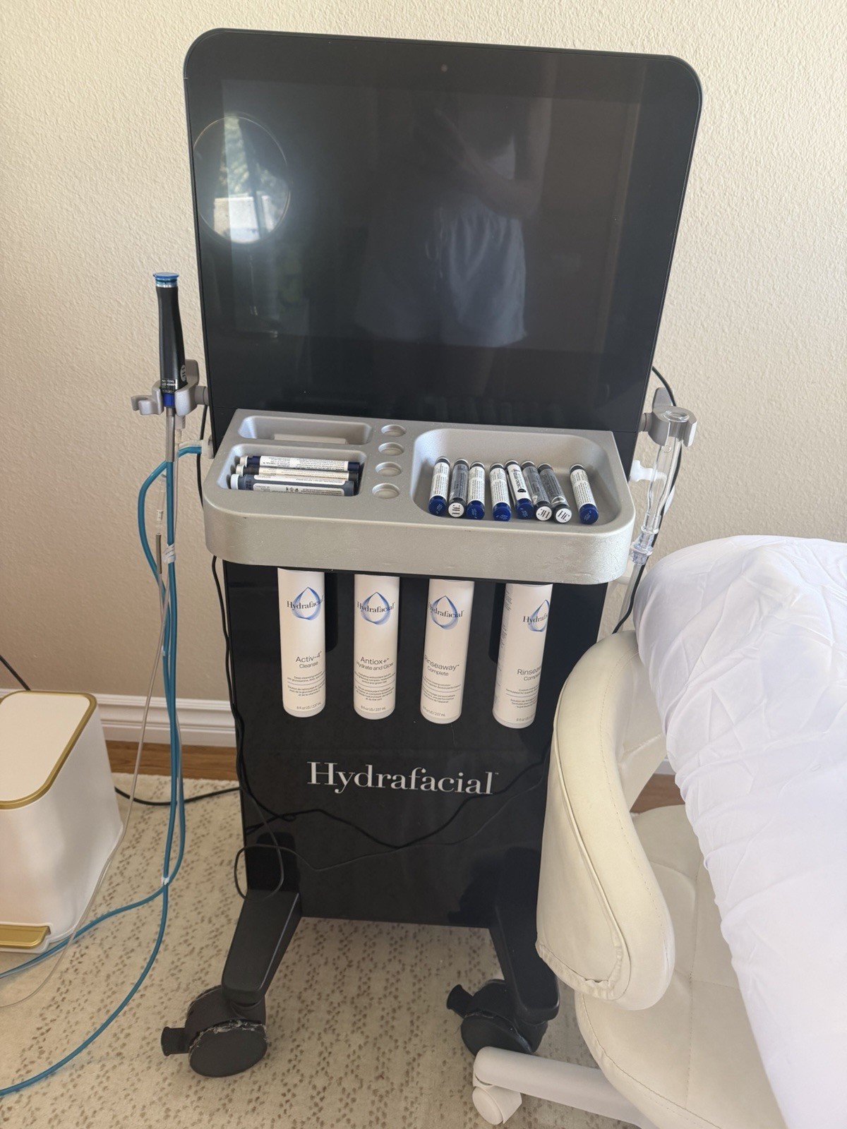 HydraFacial Syndeo Dermabrasion LED Lymphatic Drainage Skin Treatment Machine