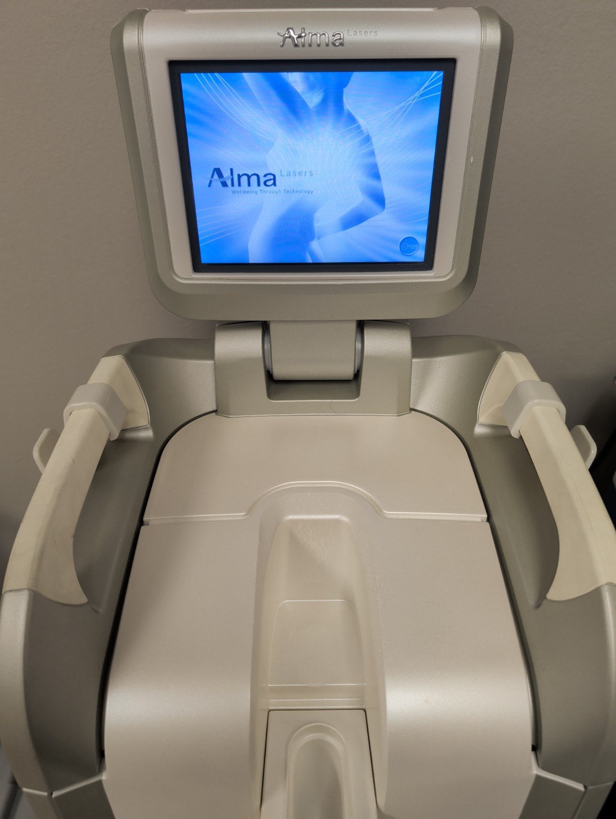Alma Harmony XL 2015 with 540, Dye VL and I Pixel hand pieces