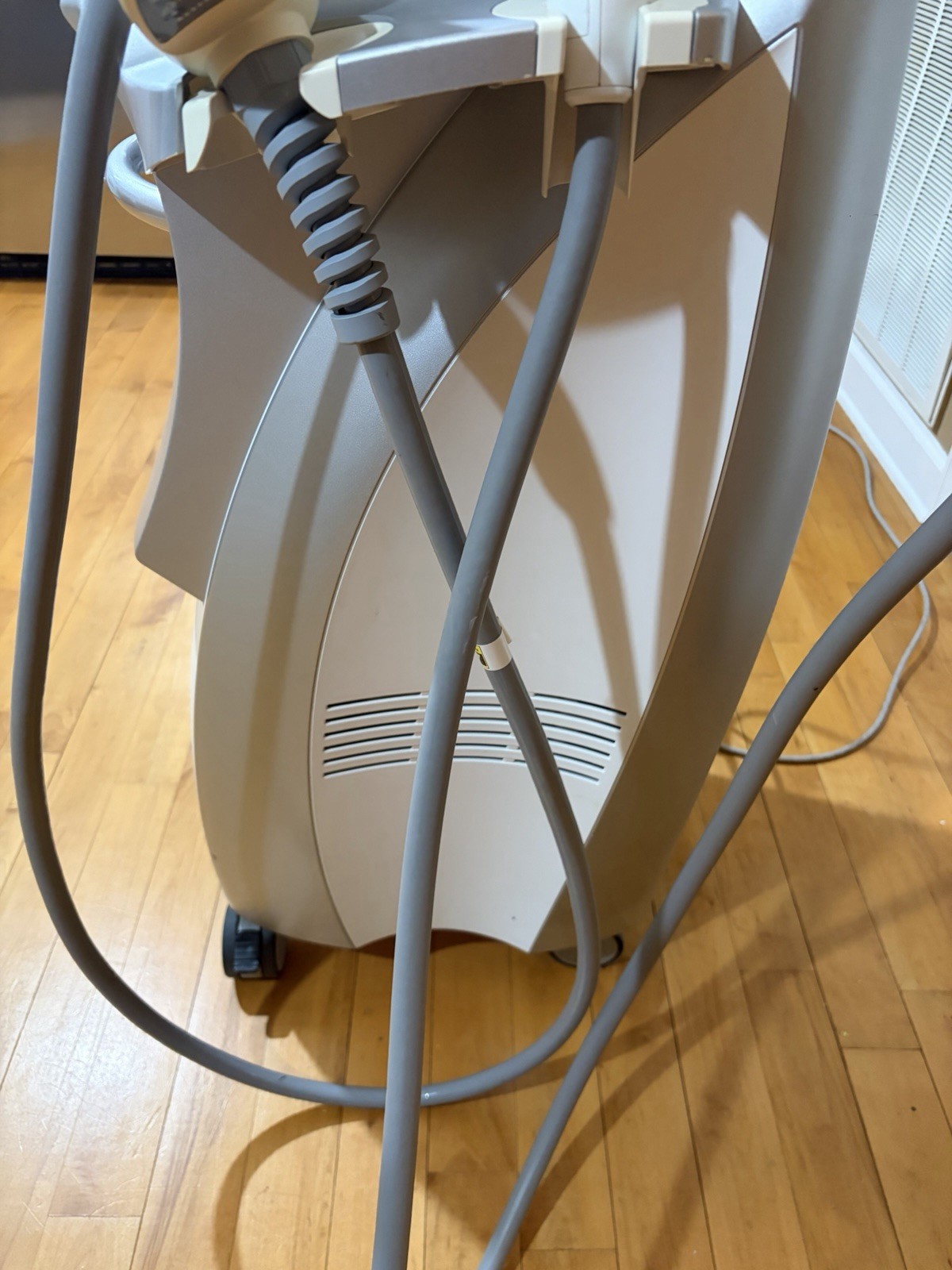 Venus Legacy Radiofrequency for Fat Melting and Cellulite Treatment LE120004