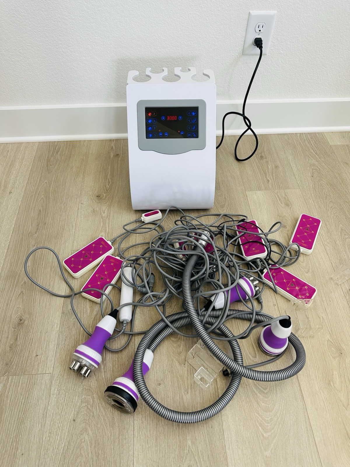 Cavitation & Vacuum Cosmetic Machine for Weight Reduction W/ Accessories
