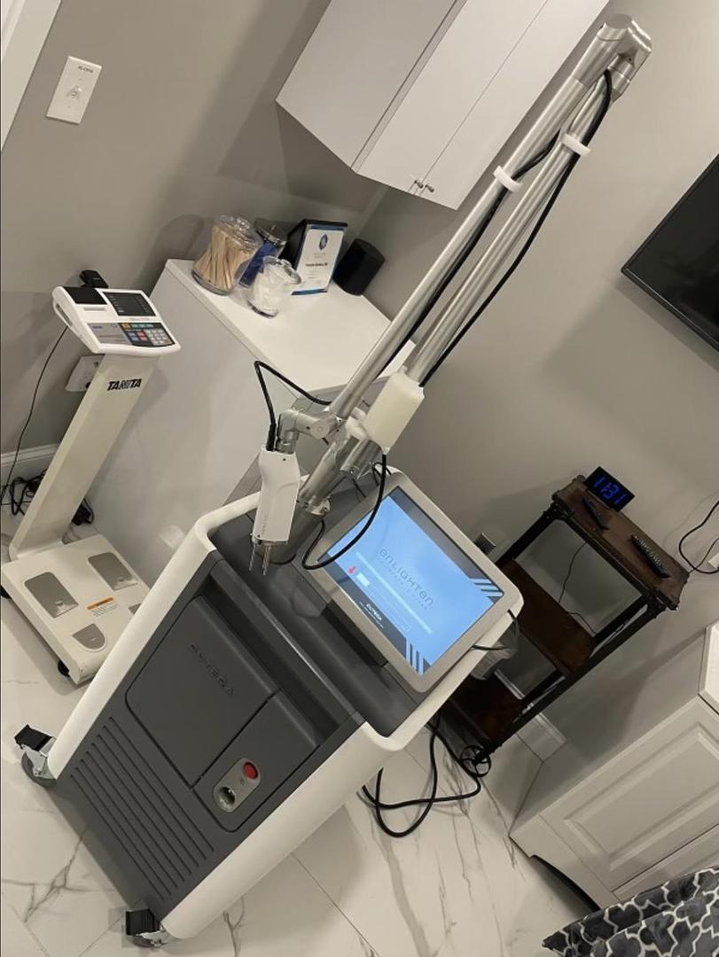2018 CUTERA Enlighten III – 3 Wavelength Tattoo Removal Laser- LOW USAGE!!!