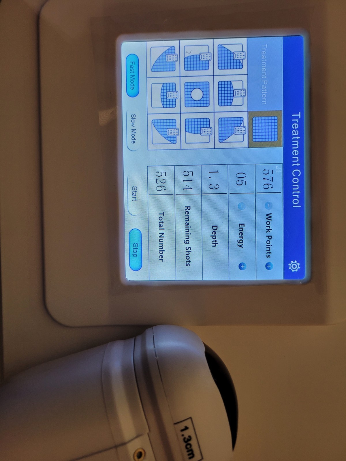 Portable Laser Skin Tightening Wrinkle Reducing Machine Touchscreen 2 Handpieces