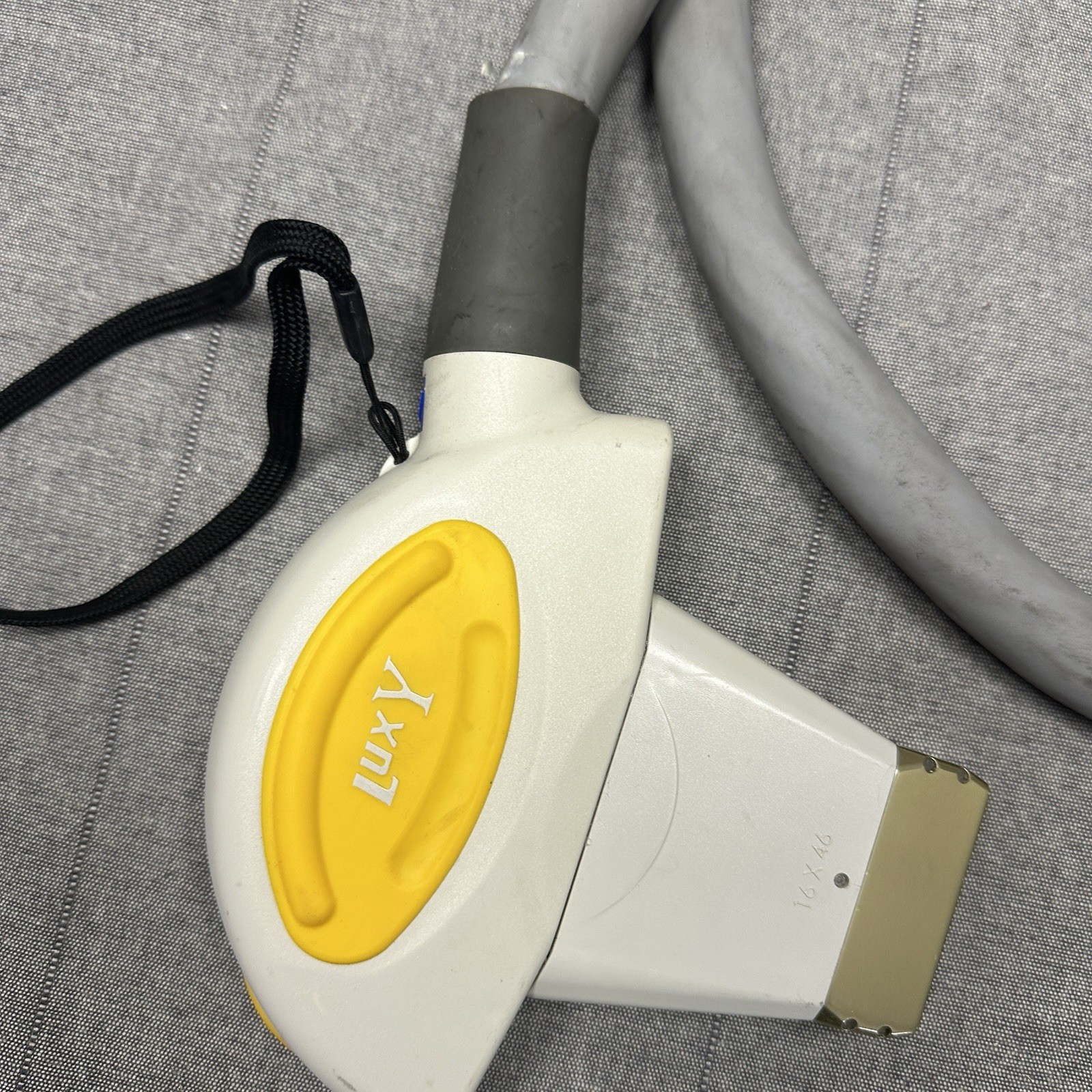 Palomar Starlux Lux Ys 300 Handpiece With 6642 Shots Yellow Tested Powers On