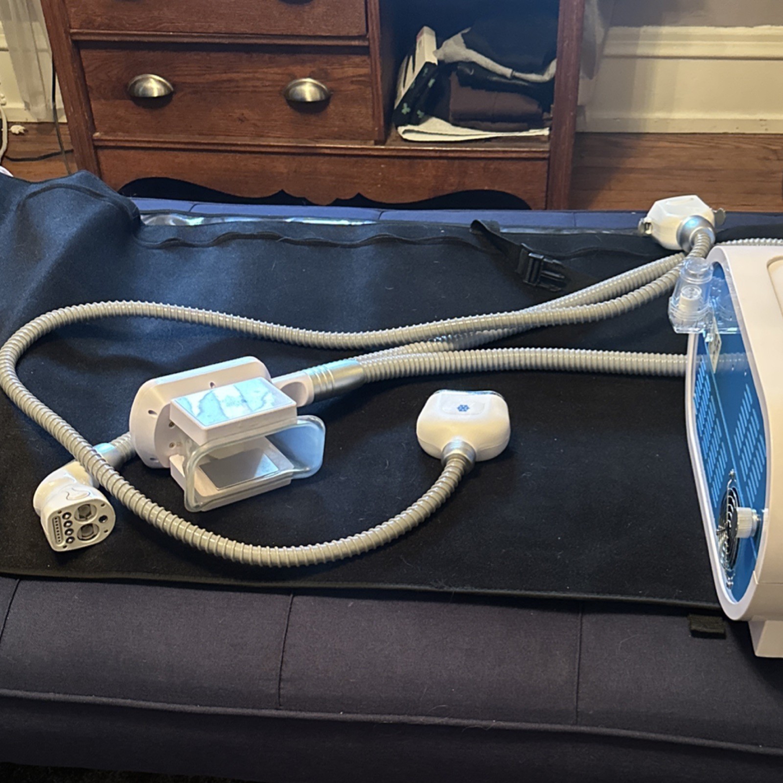 Portable Aesthetic Cosmetic Machine with Screen and Handpiece for Cosmetology