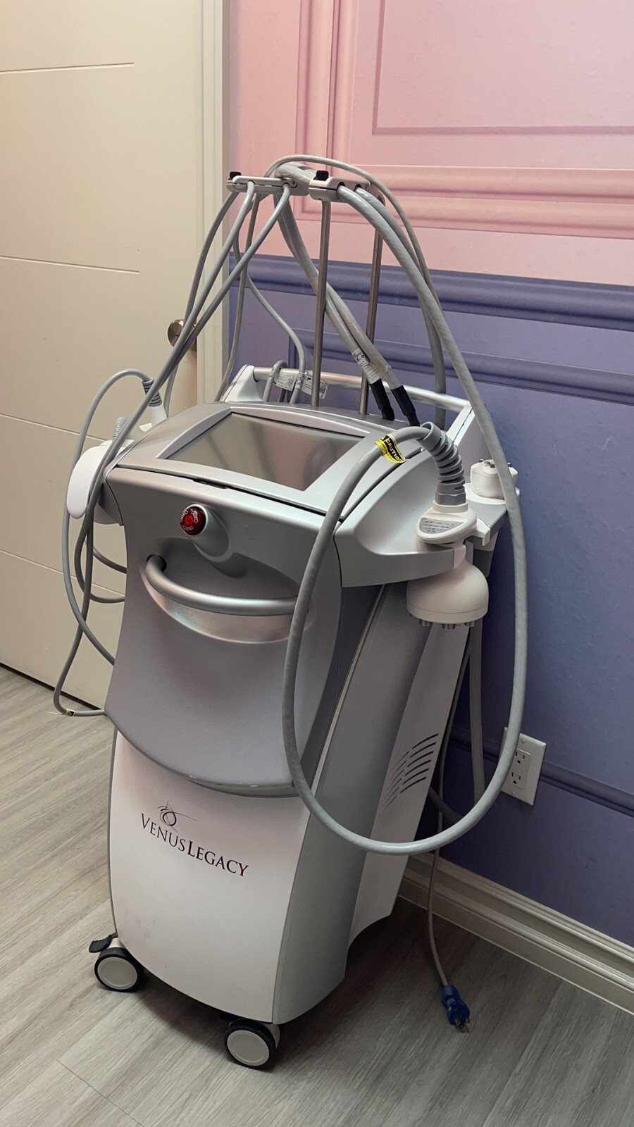 VenusConcepts VenusLegacy for Fat Melting and Cellulite Treatment- Excellent !!!