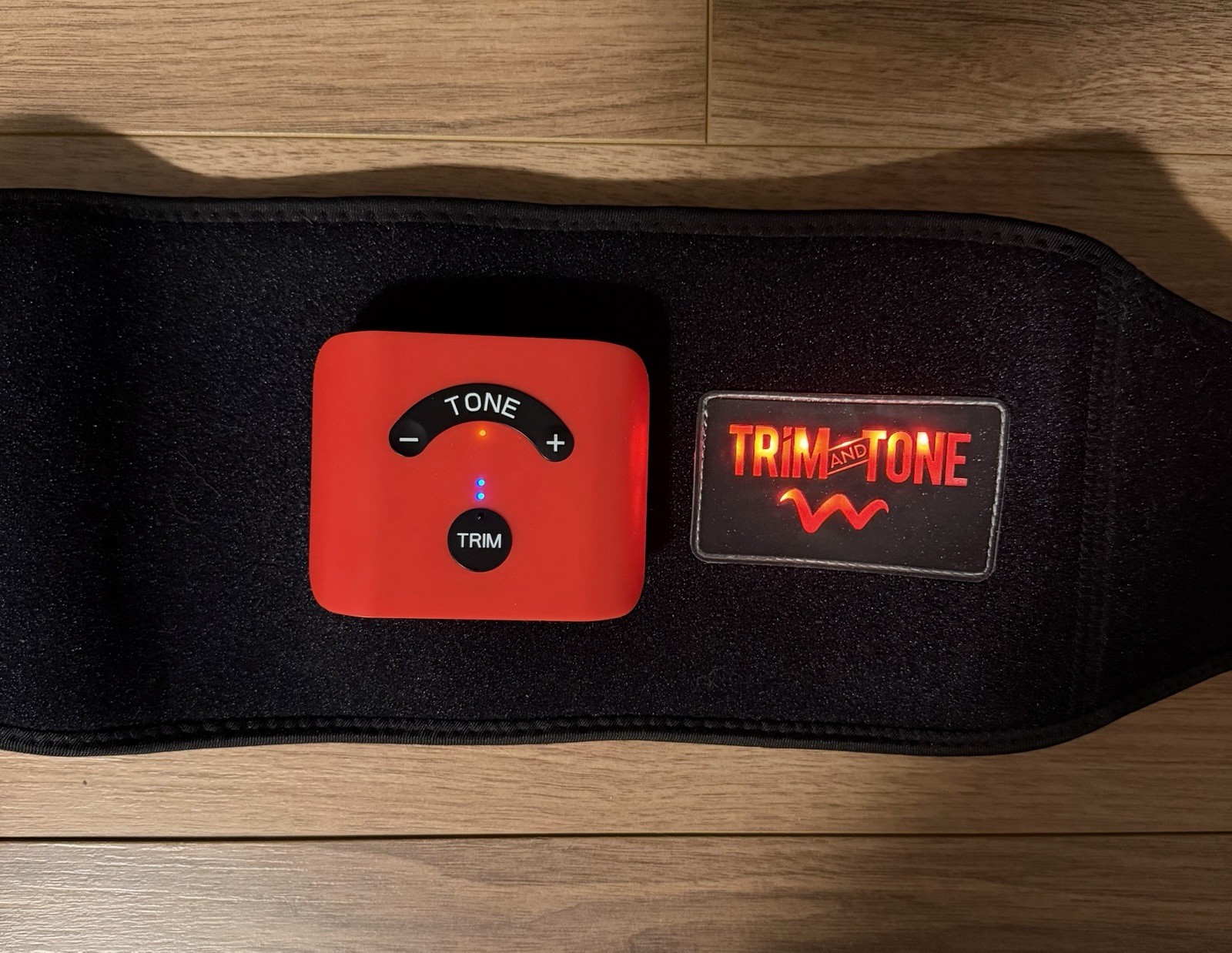 Trim+Tone Belt • Red light Therapy and EMS • NIB