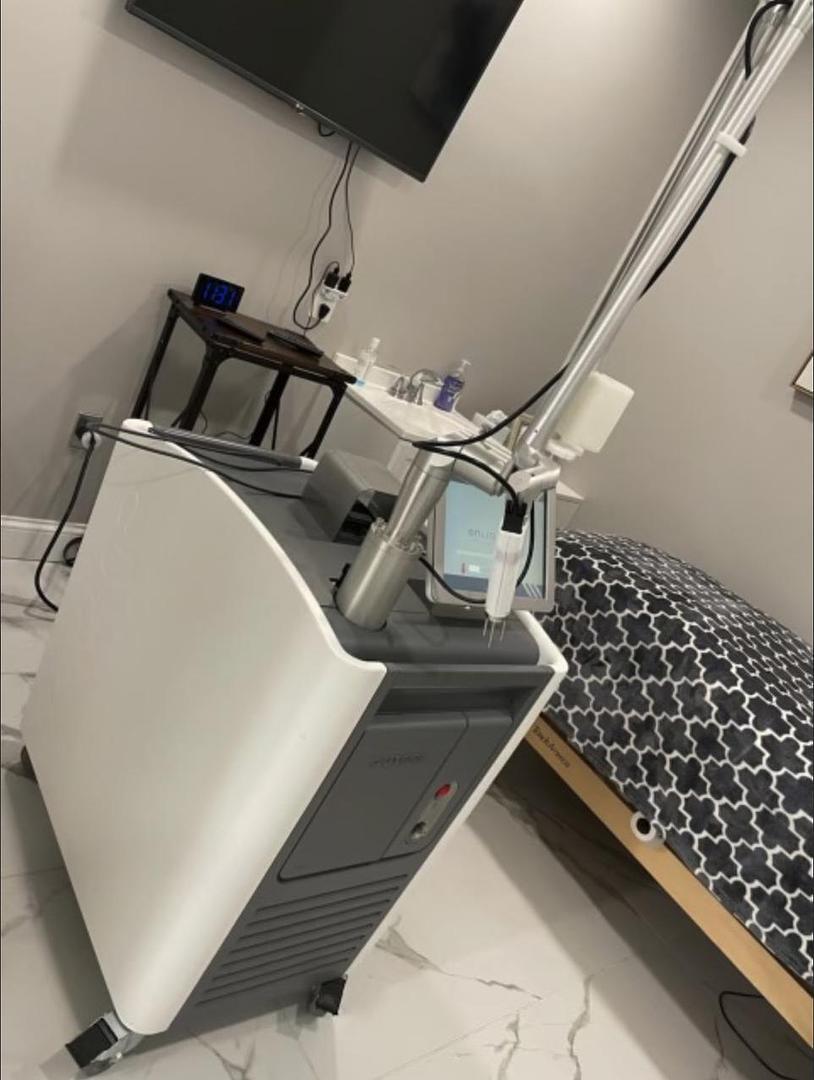 2018 CUTERA Enlighten III – 3 Wavelength Tattoo Removal Laser- LOW USAGE!!!