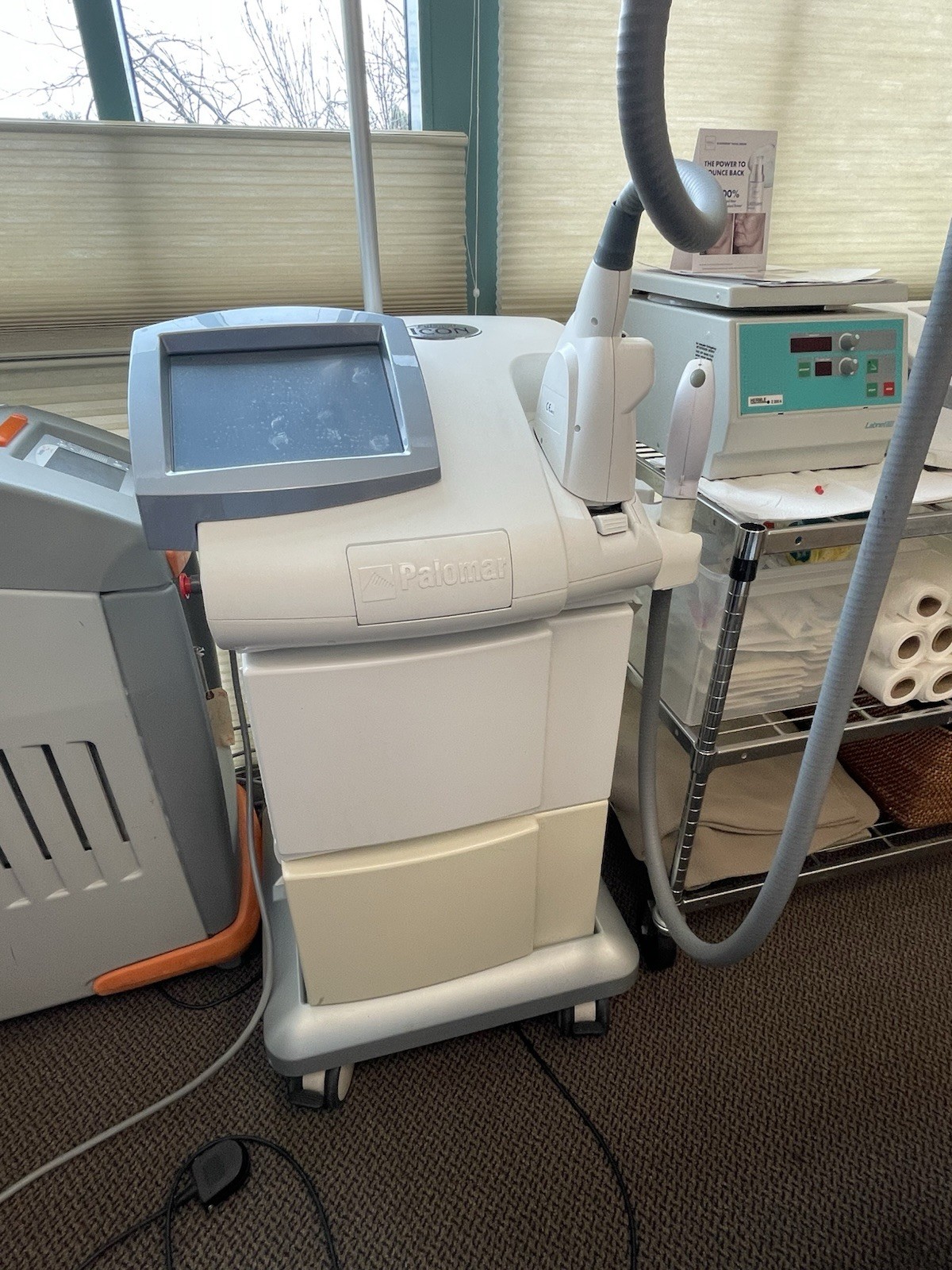 Palomar ICON Cart-Mounted Aesthetic Laser for Hair Removal & Skin Tightening