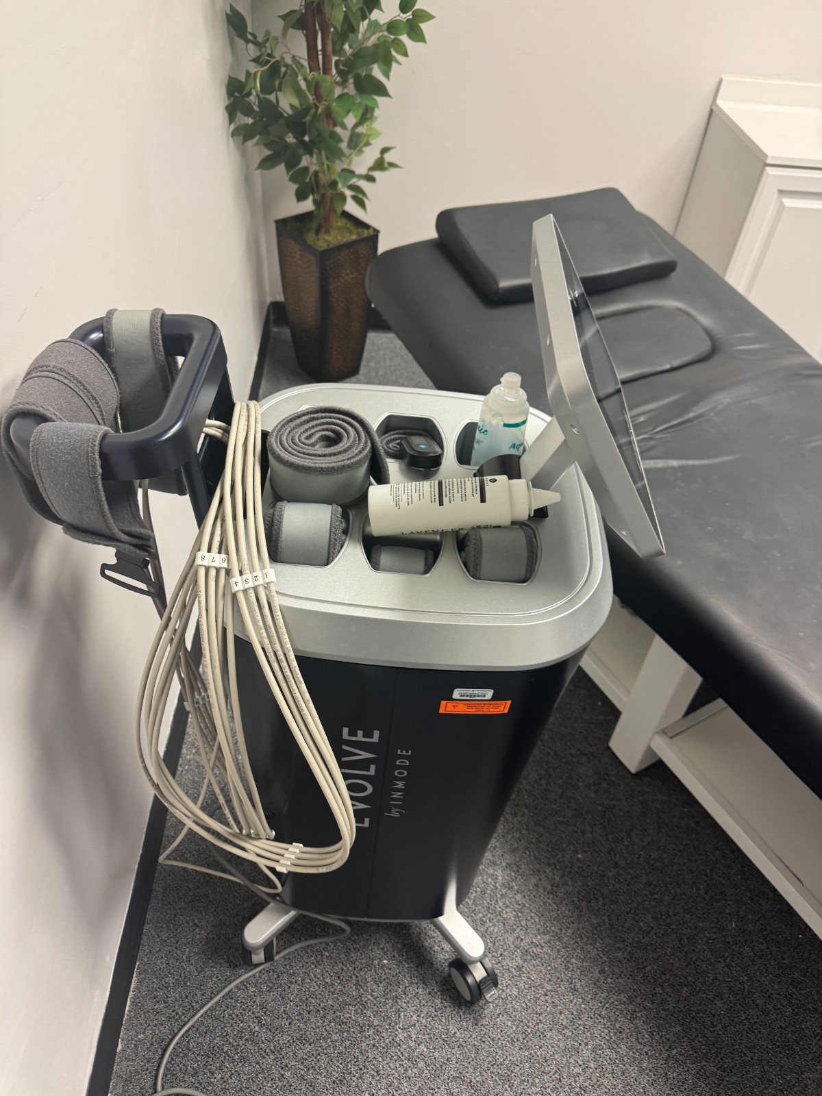 2020 InMode EvolveX Body Contouring System – Trim, Tone & Transform