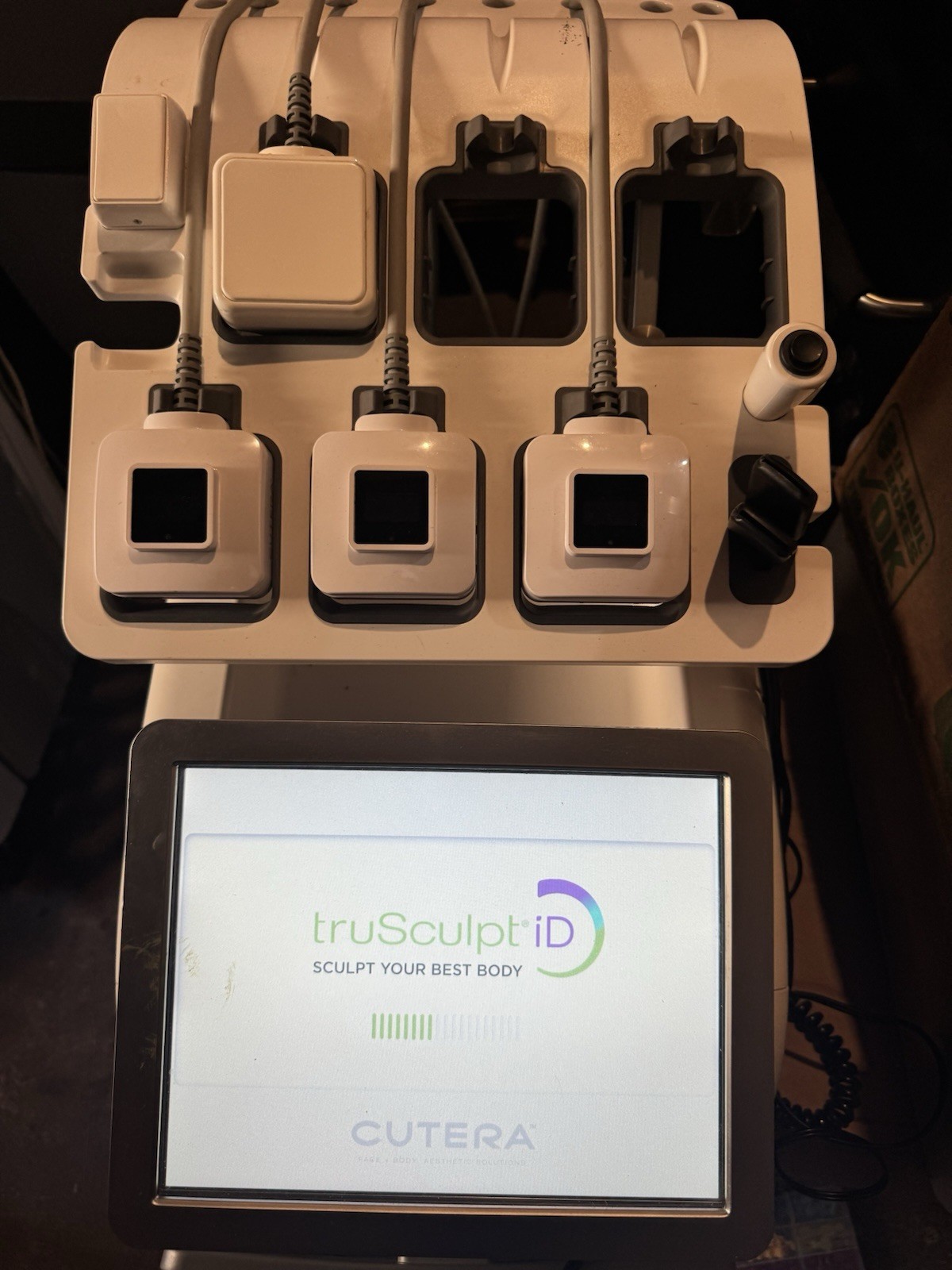 Cutera truSculpt iD Body Sculpting Machine – System Error 002 – For Parts/Repair