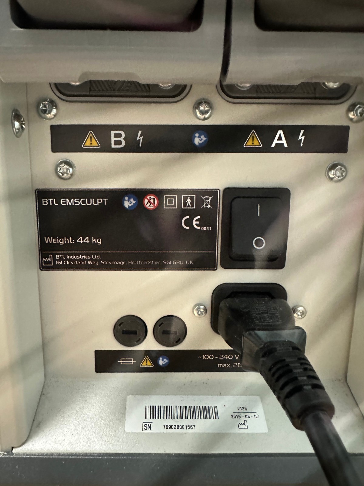 BTL EMSCULPT 201 – Excellent Condition–Low usage- 2 Large +2 Small Applicators