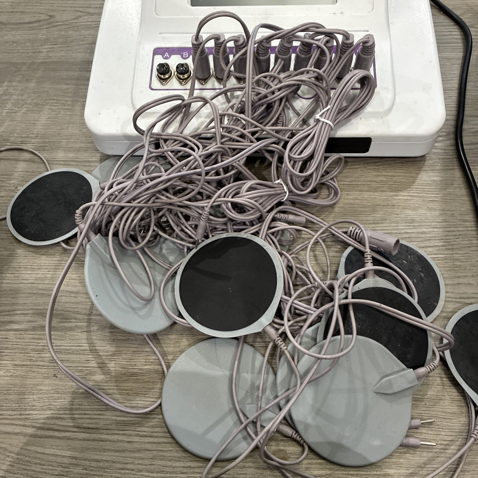 Digital Frequency Conversion Muscle Stimulation Machine / See Photos
