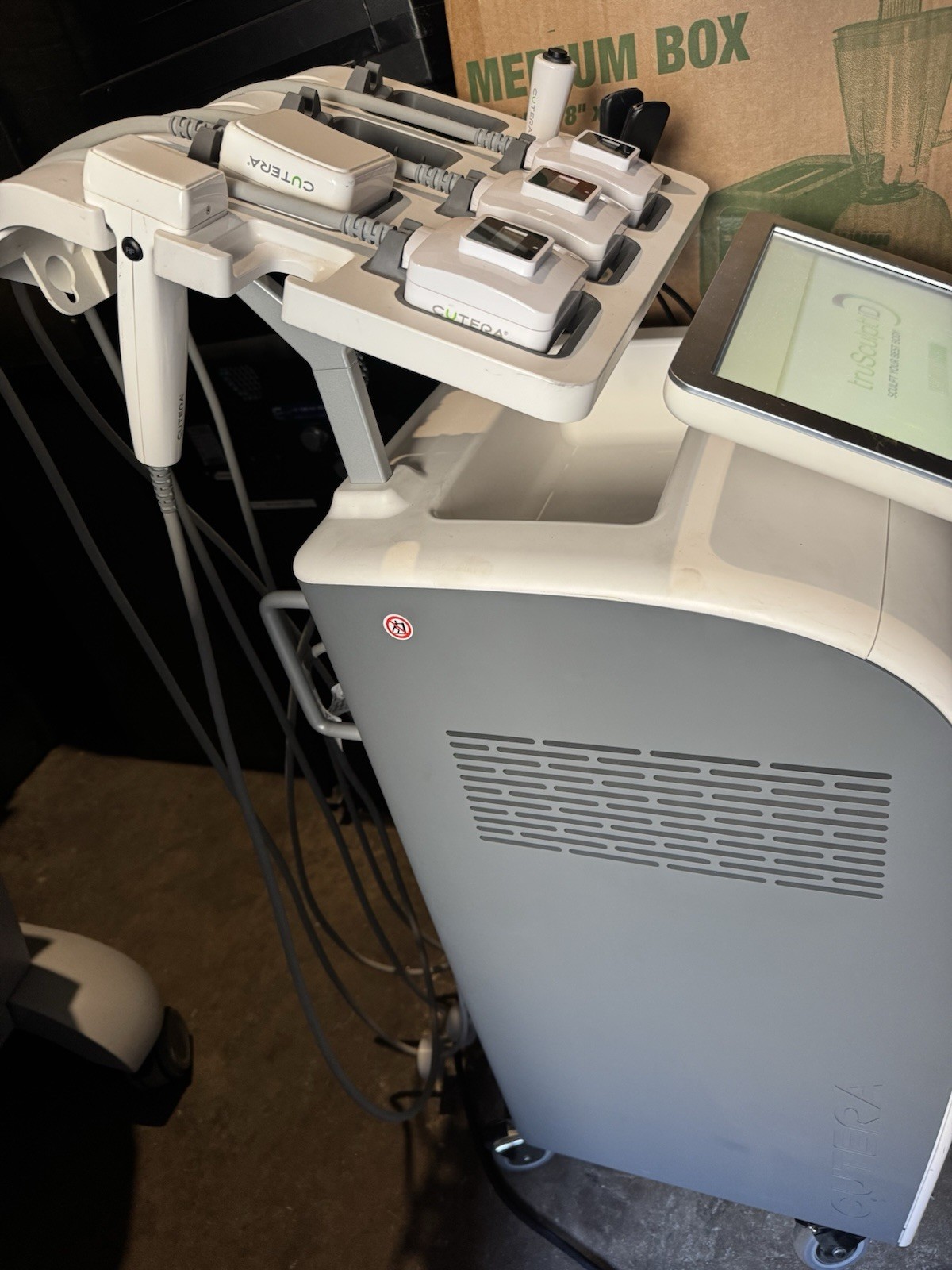 Cutera truSculpt iD Body Sculpting Machine – System Error 002 – For Parts/Repair